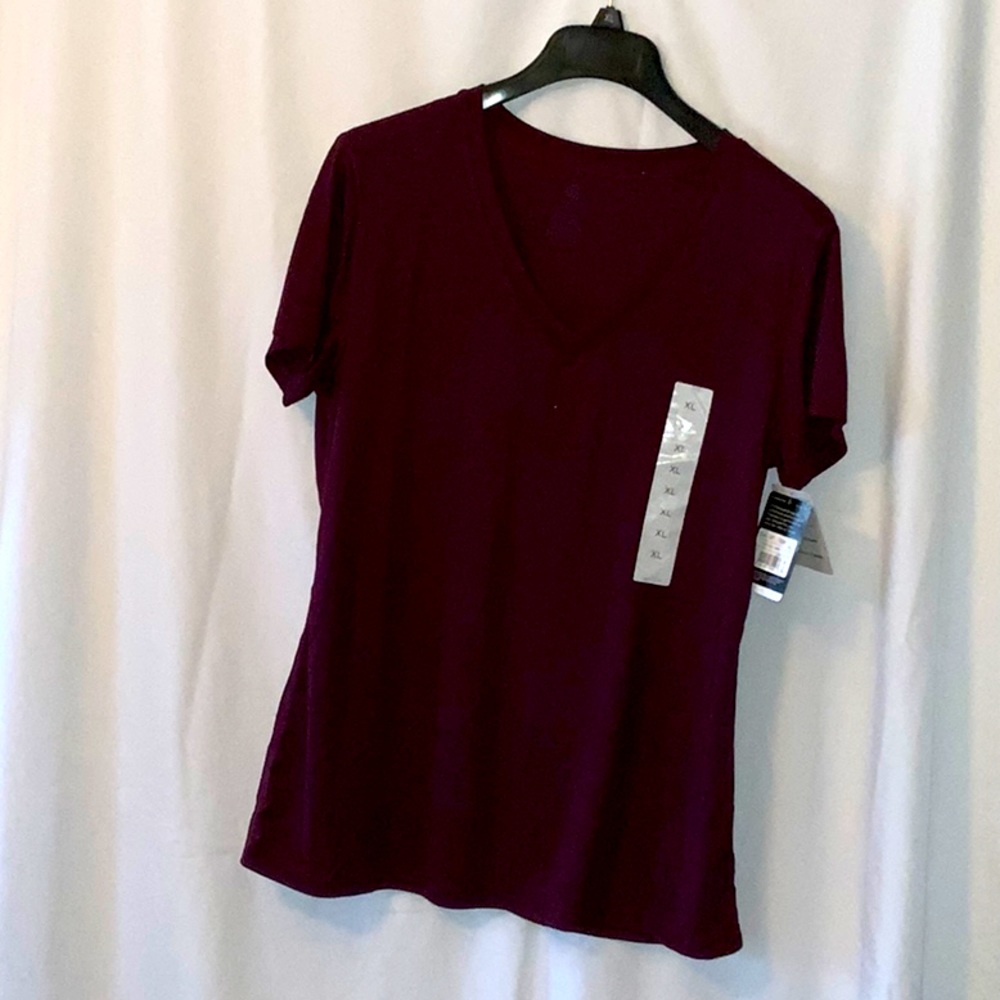 C9 Champion duo dry tee in wine color XL NEW